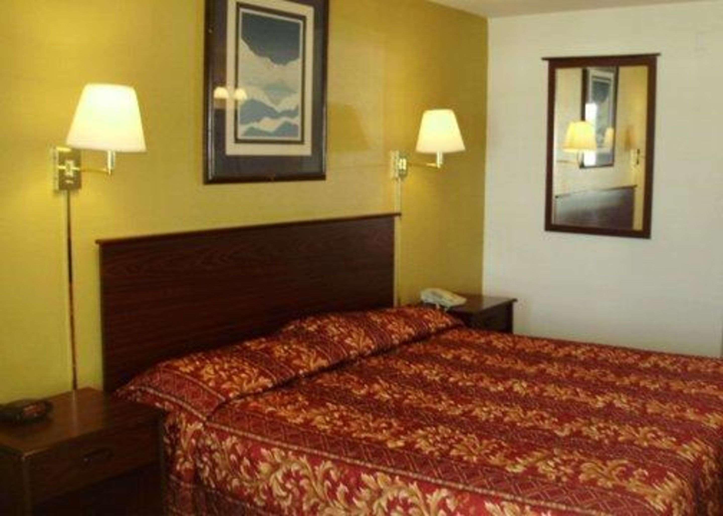 Rodeway Inn Goddard Exterior foto